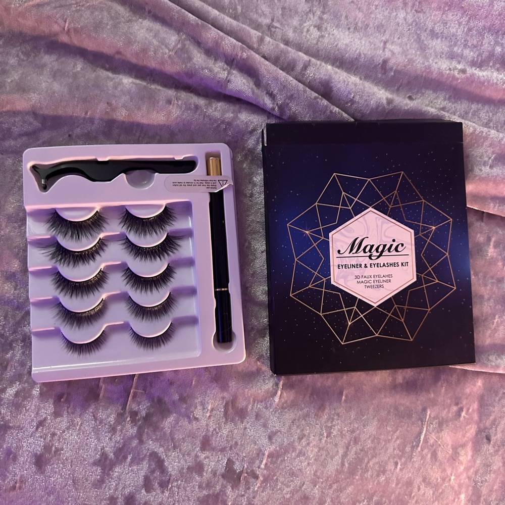 Magic magnet false lashes and liner